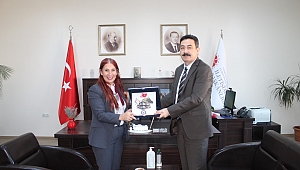 ALİ TEMİZ’DEN, MÜNİRE BURCU’YA ZİYARET