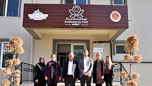 BAŞKAN ZEYBEK´TEN ÜRETEN KADINLARA DESTEK