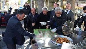 CHP Dinar İlçe Teşkilatı 10 Kasım’da Atatürk’ün ruhuna lokma döktürdü