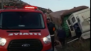  Dinar'da Yine Kamyon'un Freni Boşaldı 1 Otomobile Çarptı