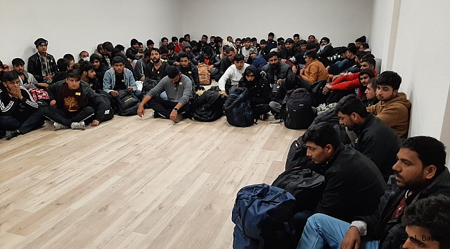 Kaçak Göçmenler Afyonkarahisar’da Yakalandı.!!