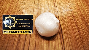 POLİS UYUŞTURUCU SATICISINI OTOGAR'DA YAKALADI.!