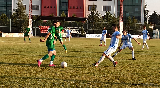 Şuhut Belediye Hisarspor Hocalar Belediyespor'u 3 Golle Geçti