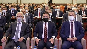 Vali Çiçek, Tapu ve Kadastro Genel Müdürlüğünün Eğitim Toplantısının Açılışına Katıldı