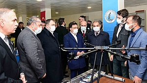 Vali Çiçek ve Milletvekili Eroğlu’dan Öğrenci Kulüp ve Topluluklarının Atölyelerine Ziyaret