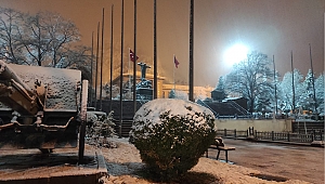 AFYONKARAHİSAR BEYAZA BÜRÜNDÜ..