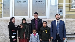  Dinar Müftüsü Başarılı Öğrenciye Çeyrek Altın Verdi