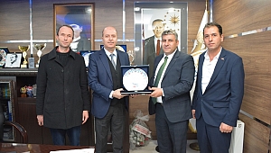 Hizmet-İş Sendika Temsilcilerinden Başkan Bozkurt’a Ziyaret