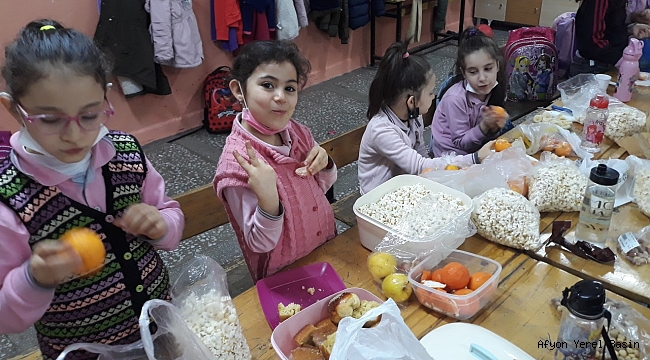 MİNİK ÖĞRENCİLER YERLİ MALI HAFTASI’NI KUTLADILAR.