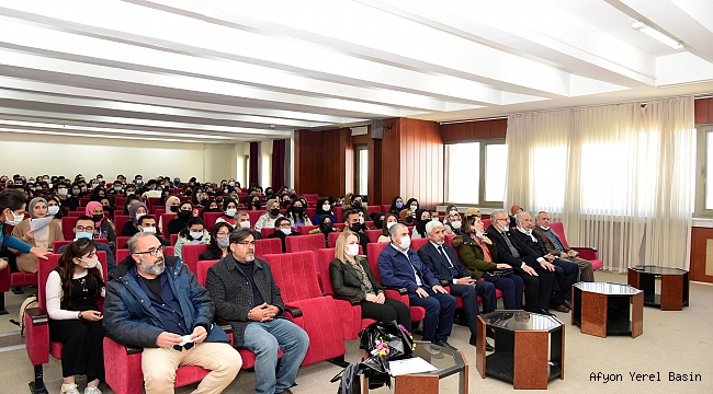 Prof. Dr. Sarı, Yunus Emre’yi Anlattı