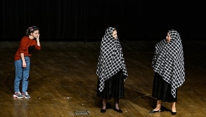 SANDIKLILI KADINLAR ANKARA’DA AYAKTA ALKIŞLANDI