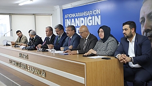 AK PARTİ HEYETİ 2021’İ DEĞERLENDİRDİ, 2022 HEDEFLERİNİ ANLATTI