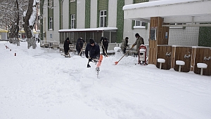 Çay'da Kar Temizleme Çalışmaları Yapılıyor..
