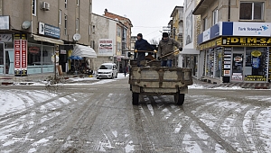 Çay ilçesinde, kumlama çalışmaları yapılıyor