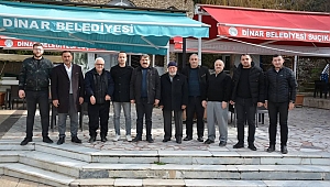 Dinar Belediye Başkanı Nihat Sarı, Gazeteciler ile bir araya geldi 