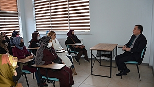  Dinar Kaymakamı Kapankaya, Serbest Kürsü Sohbetlerinde konuştu