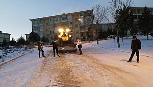 Kar Tuzlama Çalışmaları devam ediyor..