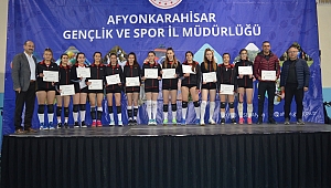 Müsabakalara 14 ilden 300 sporcu katıldı..