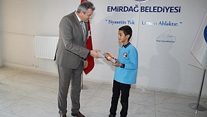 'Okuduğunu Anlama' Yarışmasında Dereceye Giren Öğrencilere Ödülleri Verildi'