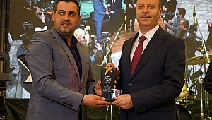 Başkan Bozkurt Yılın En Başarılı Belediye Başkanı Seçildi