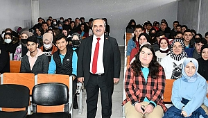 Başkan Şahin, Lise Öğrencileri İle Söyleşiye Katıldı 