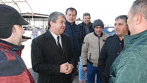 Dilek ve Ekibi, esnafın gönlünü fethediyor