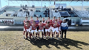 Dinar Belediye Spor 18 yaş takımı ligin lider takımı ile berabere kaldı 