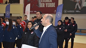 FUTSAL OKUL SPORLARI GENÇ ERKEKLER VE KIZLAR GRUP MÜSABAKALARI BAŞLADI