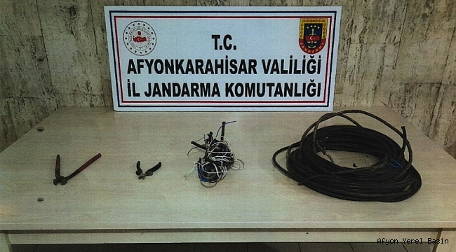 JANDARMA 2 KABLO HIRSIZINI SUÇ ÜSTÜ YAKALADI..