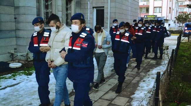 JANDARMA TARAFINDAN 5 ŞEHİR EŞİYASI YAKALANDI ..