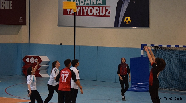 AFYON'DA İLK KEZ KORFBOL OYNANDI