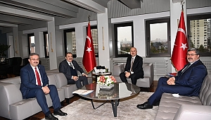 AK PARTİ MİLLETVEKİLLERİ ULAŞTIRMA BAKANINI ZİYARET ETTİ