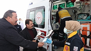  Başkan Sarı, Sağlık çalışanlarının bayramını kutladı