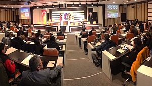 İŞ YAŞAMINDA İNSAN İLİŞKİLERİ VE ETKİLİ İLETİŞİM EĞİTİMİ DÜZENLENDİ