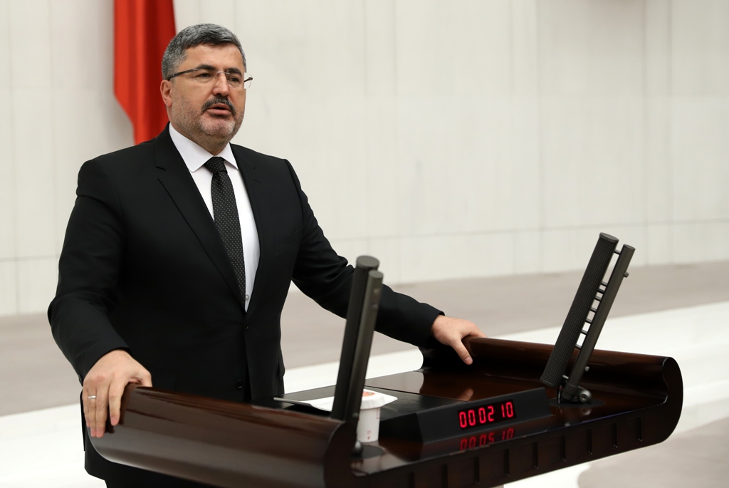 “Kadın Toplumun Temelidir”