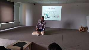 Karahisar Gençlik Merkezi'nde İlk Yardım Eğitimi Verildi