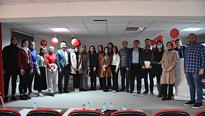 KARAHİSAR GENÇLİK MERKEZİNDE ŞİİR YARIŞMASI DÜZENLENDİ