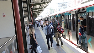 MARMARAY, REKOR TAZELEDİ; BİR GÜNDE 580 BİNDEN FAZLA YOLCU TAŞINDI