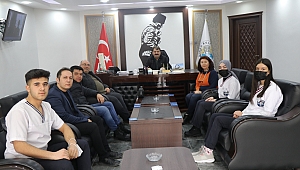 Yurtdışı Stajından dönen öğrencilerimizden Başkan Sarı’ya teşekkür 