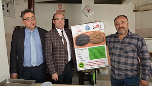 BAŞKAN ÇÖL ESNAFIMIZA COĞRAFİ İŞARET AFİŞLERİNİ DAĞITTI