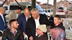 BAŞKAN MEHMET ZEYBEK KARŞIYAKA MAHALLESİ İFTAR YEMEĞİNE KATILDI