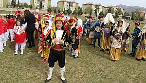  Dinar'da 23 Nisan Coşkuyla Kutlandı