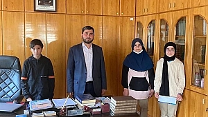 Müftü Ramazan Avcı’dan Başarılı Öğrencilere Hediye