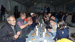 “PEYGAMBER EFENDİMİZİN MÜTEVAZİ SOFRASINI HATIRLATMAK İSTEDİK”