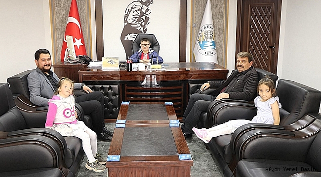 Rehabilitasyon Merkezi Müdürü ile kurumda eğitim gören öğrenciler bir takım ziyaretler gerçekleştirdi
