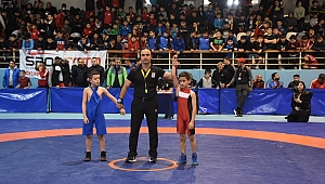 U11-U13 TÜRKİYE GÜREŞ ŞAMPİYONASI BAŞLADI 