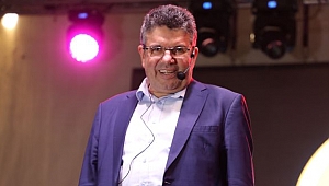  ÜNLÜ YAZAR ALİŞAN KAPAKLIKAYA RAMAZAN ETKİNLİKLERİNDE