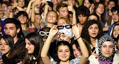 AKÜFEST Mavi Gri Konseri ile Sona Erdi