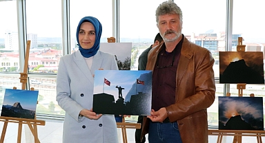 FOTOĞRAF SANATÇILARI ŞENOL ZÜMRÜT VE HAKAN YILMAZ RESİMLERİ İLE AFYON EĞİTİM VAKFI GENEL KURULUNA RENK KATTILAR