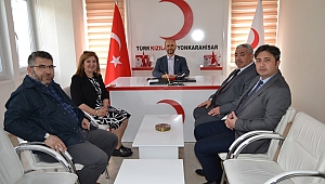 Karakoyun’dan Kızılay’a ziyaret..